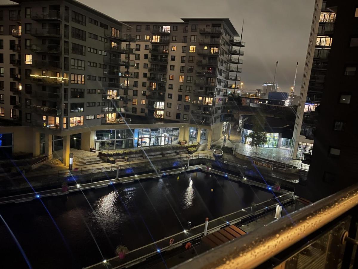 Deluxe City Apt, Beautiful River View,Free Parking No Balcony Leeds  Exterior photo